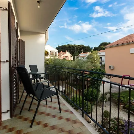 Beautiful Garden By Rent Istria Пореч