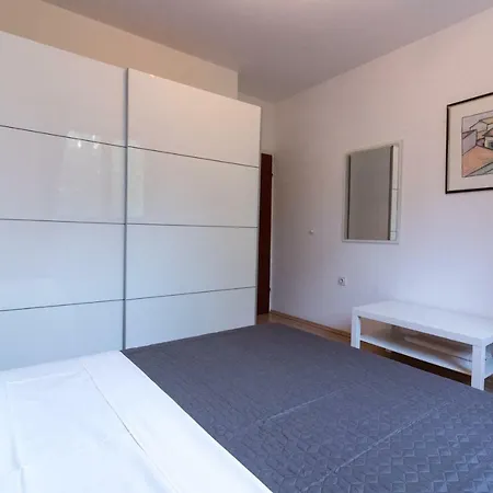 Beautiful Garden By Rent Istria