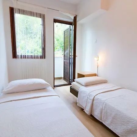 Apartment Beautiful Garden By Rent Istria *